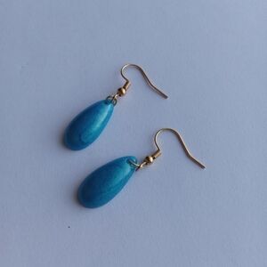Blue resin teardrop earrings